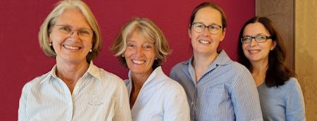 Ärztinnenteam 2021: Dr. Gabriele Reimers, Lisa Degener, Dr. med. Konstanze Webering, Galina Troschichin